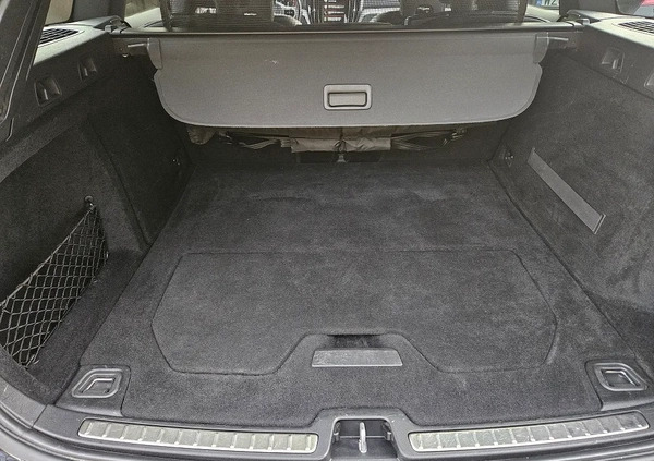 Volvo V60 cena 119900 przebieg: 146000, rok produkcji 2020 z Nysa małe 529